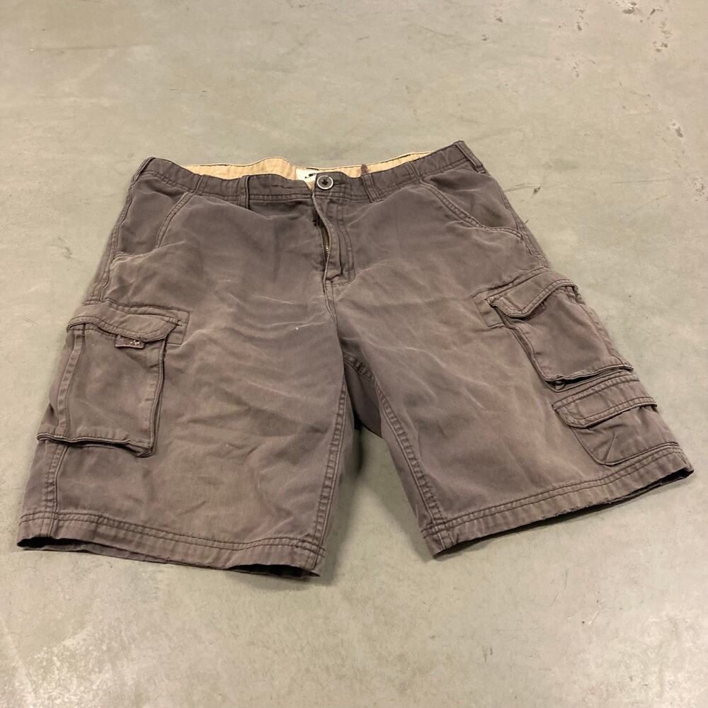 Vintage Y2K faded cargo shorts 34